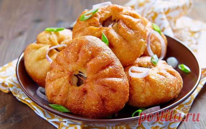 Беляши с мясом – очень вкусные домашние рецепты на сковороде Домашние беляши с мясом – это кулинарное блюдо, которое обожают многие. С давних времен такая питательная домашняя выпечка привлекала