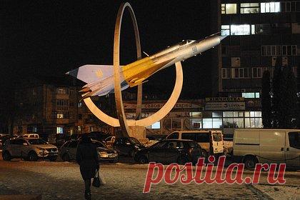 На Украине начали обустраивать пункты обогрева. В украинской Виннице начали обустраивать городские пункты обогрева на случай чрезвычайных ситуаций с отоплением или перебоев с электроснабжением. Как заявляют их посетители, уже сейчас туда приходят удаленно работающие специалисты, поскольку там есть бесперебойное электричество и доступ в интернет.