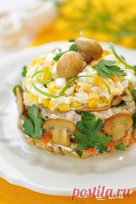 Салат "Осенний" (с курицей, грибами и маринованными огурцами) - пошаговый рецепт с фото на Готовим дома