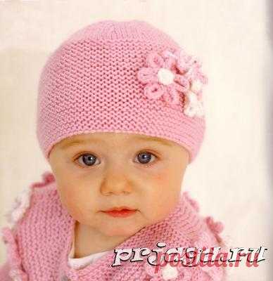Розовая шапочка с цветочками