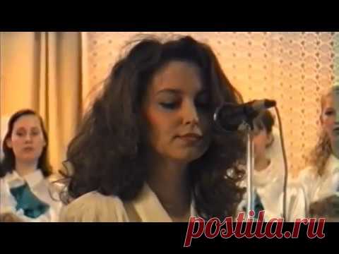 Лариса Богатырёва в авторском концерте Владимира Сидорова 5 мая 1998 года в большом концертном зале Магнитогорской консерватории.  1. «Аве, Мария!» Стихи Вальтера Скотта. Перевод Алексея Плещеева. (0:00).  2. Новый день. Стихи и музыка Владимира Сидорова. (6:05).
