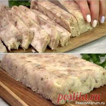 Сальтисон из курицы - отличная замена колбасе Меняя мясо, каждый раз будете получать новый вкус!Ингредиенты:- курица - 1,5 - 2 кг- соль - 1,5 - 2 ч.л.- желатин - 25 - 30 гр- лавровый лист - 3 - 4 шт- черный перец – по вкусу- чеснок - 8 - 10 зубчикаПриготовление:Курицу разрезаем на части, берём чашу от мультиварки, кладём половину...
