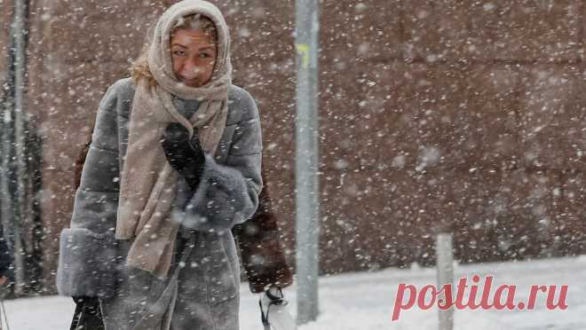 Украина попросила у Индонезии электрогенераторы. Власти Украины попросили у Индонезии сотни электрогенераторов, чтобы пережить зиму. Об этом сообщает портал Liputan6. Согласно информации портала, к властям Индонезии обратился замминистра иностранных дел Украины Антон Демехин. Он ...