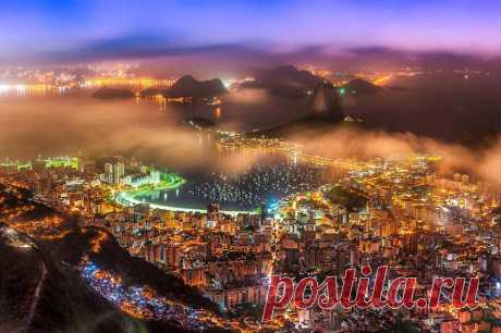 (1) Facebook