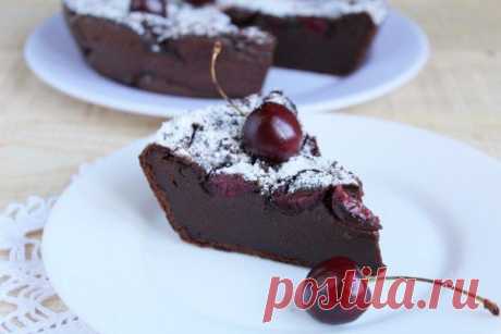 Шоколадный клафути с черешней