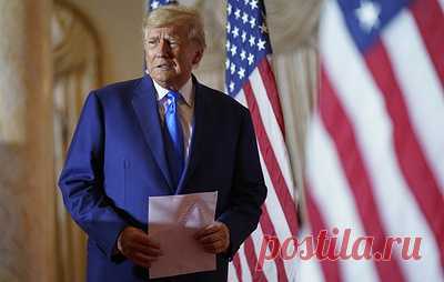Трамп сравнил ФБР с гестапо из-за обысков в его поместье. По словам экс-президента США, многие из изъятых документов "были очень дешевыми и совершенно обычными папками", в которых "ничего не было"