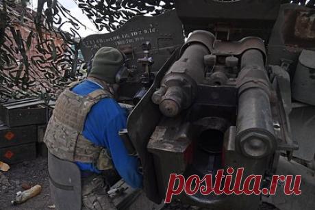 Комбат ДНР рассказал о жестком приказе российским войскам двигаться на запад. ВС России дан жесткий приказ двигаться на запад, и он исполняется, заявил командир батальона «Восток» Александр Ходаковский. В частности, по его словам, активизация наступления происходит на угледарском направлении — на ряде участков российские войска продавили оборону ВСУ и ведут борьбу за охват Угледара.