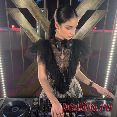 VA – Fiona Zanetti: Playlist of the Week [Chart] Artist: Various Performers Title: Playlist of the Week | Fiona Zanetti Selection by: Fiona Zanetti Style: Deep House / Minimal / Tech House / Melodic Techno / Electronica Release Date: May 2026 Quality: 320 Kbps / Joint Stereo / 44.1kHz Tracks: 16 Size: ~210 MB  Curation with a High-Fashion Groove! 🕶️🍸✨ — download MP3 & FLAC 320kbps. Fresh releases on Musicvibez