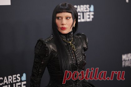 Леди Гага рассказала о тяжелой болезни