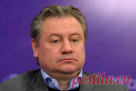 Легенда МЮ оценил целесообразность матча сборной России с Таджикистаном. Бывший игрок сборной России Андрей Канчельскис оценил целесообразность проведения национальной командой товарищеского матча с Таджикистаном. «Надо, конечно, играть. «И нужно показать, что мы есть. Да, ситуация не самая лучшая. Да, многие говорят: зачем нам это нужно? Но у нас есть лицо!» — заявил Канчельскис.