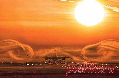 Посадка в утреннем тумане.