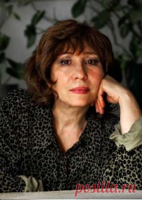 Елена Камбурова – биография, фото, личная жизнь, муж и дети, рост и вес, слушать песни онлайн 2020 Елена Камбурова (11 июля 1940) - певица, актриса. Читайте полную биографию знаменитости. Фотографии, подробно о семье, видео, слушать песни онлайн, последние новости 2020