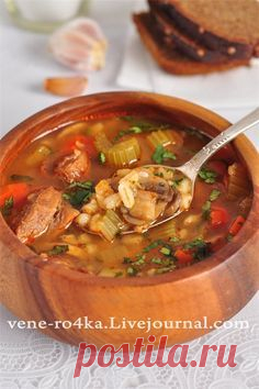 Мясной суп с перловкой 