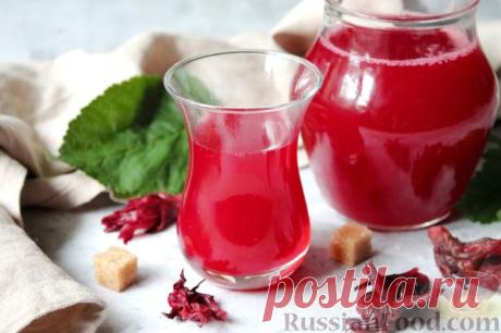 Кисель из чая каркаде
Если хочется вкусного киселя, но под рукой нет ягод или фруктов, выручит чай каркаде. Менее чем за полчаса у вас на столе будет яркий и нежный кисло-сладкий кисель.