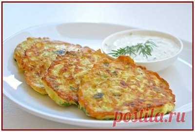 Оладьи из кабачков с сыром и чесноком