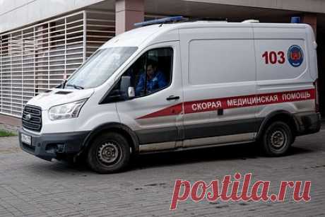 Пять человек пострадали при опрокидывании микроавтобуса на российской трассе