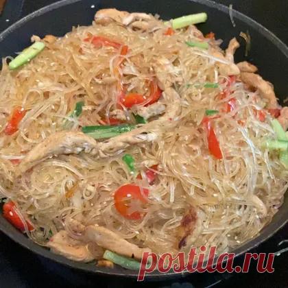Фунчоза с куриной грудкой и овощами 151 ккал рецепт с фото пошаговый от Любовь Балакова - Овкусе.ру