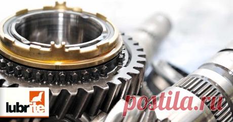 Cómo el utilizar lubricantes sintéticos puede hacer que tu equipo industrial se mantenga en estado óptimo.    Aunque los aceites fabricados a base de petróleo, también conocidos como lubricantes minerales, funcionan muy bien en la mayoría de sus a...