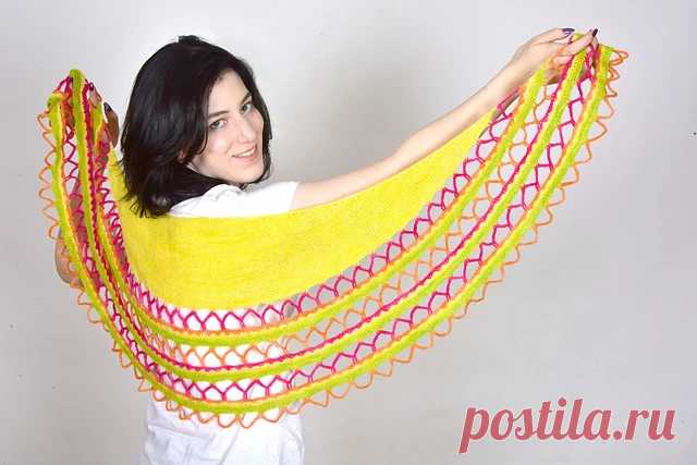 Ravelry: Loaded Taco Shawl pattern by Xandy Peters