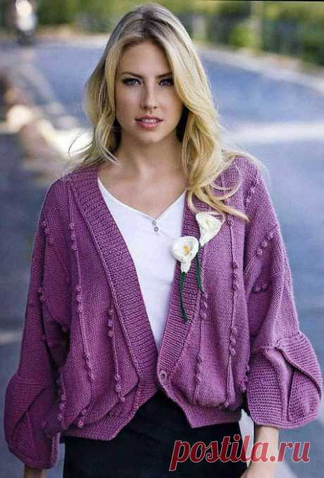 Сиреневый вязаный кардиган с объемными рукавами | Вязание спицами и крючком – Азбука вязания