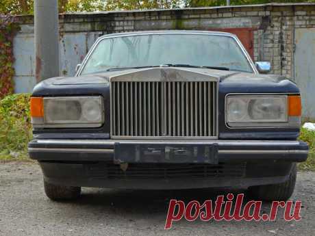 Rolls-Royce Silver Spur II в гаражном кооперативе | Чёрт побери