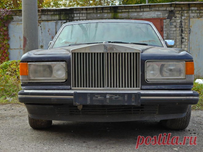 Rolls-Royce Silver Spur II в гаражном кооперативе | Чёрт побери