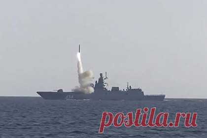 В России рассказали об «огрызающейся» ракете. Российские гиперзвуковые ракеты «Циркон» испытают залповым пуском с фрегата «Адмирал Горшков», что позволит проверить концепцию «пчелиного роя», позволяющего отвлекать огонь противовоздушной системы (ПВО) вероятного противника, пишет военный обозреватель ТАСС Дмитрий Литовкин.