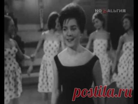 Лариса Голубкина Голубой огонёк