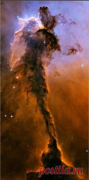 Туманность Фея - одна из нескольких "пылевых колонн" туманности Орёл, в которой может угадываться изображение мифического существа. Имеет размер около десяти световых лет. / Astro Analytics