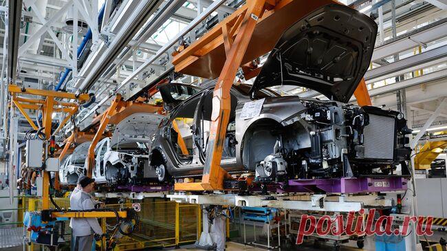 "АвтоВАЗ" вернется к пятидневной рабочей неделе