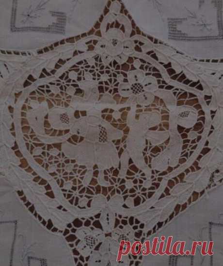 Point Venise Needle Lace Tablecloth Napkin Set Blue Appenzell Embroidery Cherubs  | eBay Find many great new & used options and get the best deals for Point Venise Needle Lace Tablecloth Napkin Set Blue Appenzell Embroidery Cherubs at the best online prices at eBay! Free shipping for many products!