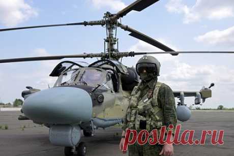 Российских военных летчиков вооружили автоматами. В носимый аварийный запас (НАЗ) российских летчиков начали укладывать пистолет-пулемет ПП-2000, сообщил заместитель главкома Воздушно-космическими силами России Юрий Грехов. НАЗ представляет собой упаковку с аптечкой, продуктами, ножом и средствами связи, которые летчик использует в случае катапультирования.