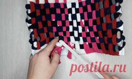 Как сплести коврик из старых колготок. Сейчас прошу у знакомых не выбрасывать их, а отдавать мне | Идеи DIY от Элен Пульс Mail.ru