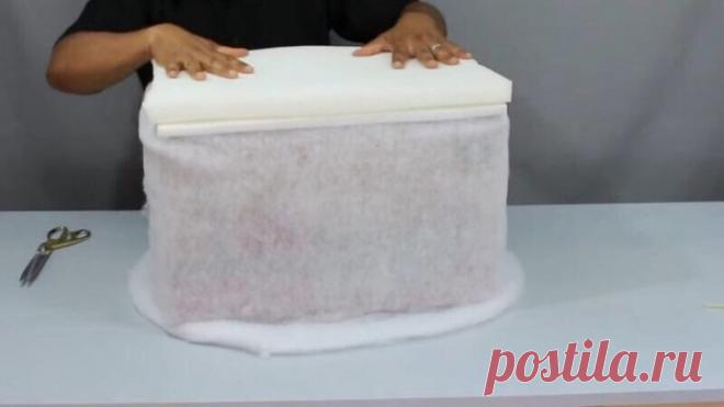 ​Пуф из одноразовых бутылок