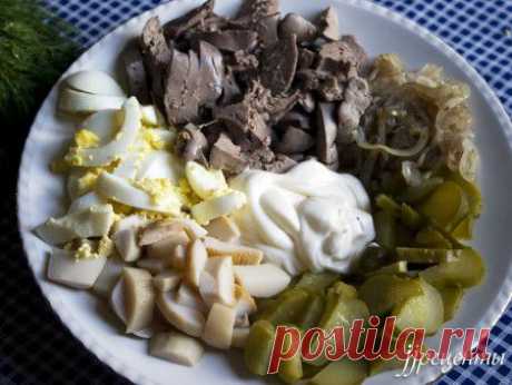 Салат из куриной печени