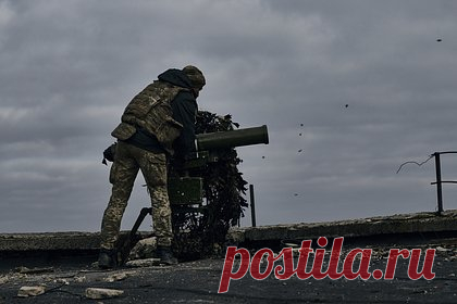 Латвия поддержала «план Маршалла» для Украины со стороны ЕС. В Латвии предложили Евросоюзу сконцентрироваться на создании «плана Маршалла» для Украины. Об этом заявил министр обороны страны Артис Пабрикс. По его словам, ЕС должен поддержать Киев тренировочной миссией для военнослужащих, а после окончания боевых действий помочь отстроить и разминировать страну.