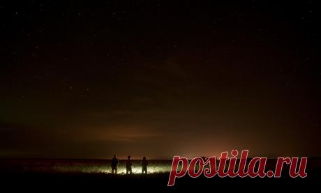 13 из 100: Как совмещать работу и…любимое дело? Вырываемся из замкнутого круга Пару месяцев назад я была на мастер-классе, который вел человек: а) c восемью неоконченными классами образования б) из бедной семьи, родные которого сидели в тюрьме, а друзья всю жизнь жаловались на жизнь в) человек, который начинал свою карьеру, работая в коровнике. Сейчас этот человек занесен в Книгу рекордов Гиннеса как самый гибкий человек планеты. Он был личным тренером Мадонны, Михаэля Шумахера, Деми Мур, Чак…