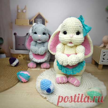 PDF Пасхальный кролик крючком. FREE crochet pattern; Аmigurumi toy patterns. Амигуруми схемы и описания на русском. Вязаные игрушки и поделки своими руками #amimore - плюшевый заяц, большой зайчик из плюшевой пряжи, кролик к Пасхе, зайчонок, зайка, крольчонок.