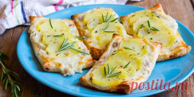 КАРТОФЕЛЬНЫЕ СЛОЙКИ С МОЦАРЕЛЛОЙ И БЕКОНОМ