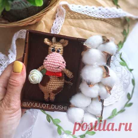 PDF Бычок и Коровка крючком. FREE crochet pattern; Аmigurumi animal patterns. Амигуруми схемы и описания на русском. Вязаные игрушки и поделки своими руками #amimore - корова, коровка, телёнок, бык, маленький бычок.