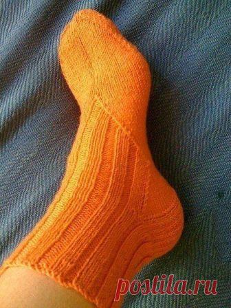 НЕОБЫЧНОЕ В ОБЫЧНОМ, ВЯЖЕМ УДИВИТЕЛЬНЫЕ НОСКИ СПИЦАМИ! ВСЕ БУДУТ УДИВЛЯТЬСЯ!