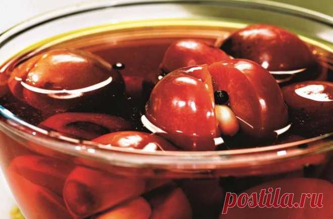 Пикантные сливы с чесноком на зиму