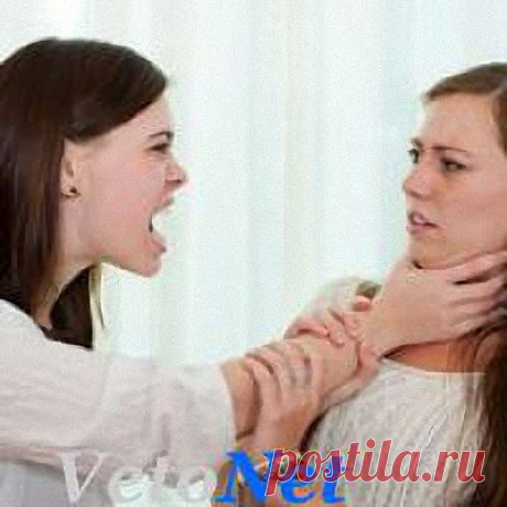 Злоба, которую проявляет человек по отношению к окружающим, может быть признаком наличия шести болезней. Хотите знать, каких? 
Гипертериоз или чрезмерная активность щитовидной железы. Болезни чаще подвергается прекрасный пол.
Сахарный диабет. Болезнь влияет на работу мозга и вызывает дисбаланс химических веществ.
Депрессия, как правило, сопровождается тревогой, раздражением, беспокойством или гневом.
Болезнь Альцгеймера влияет на работу мозга.