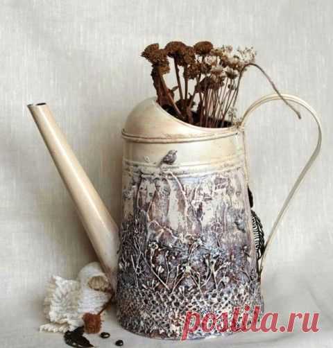 Преображение старой лейки с декорированием в эко стиле