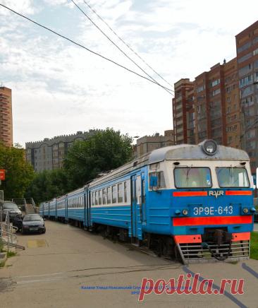Казани Улица Ноксинский Спуск Азино-2 В Городе Поезд ЭР9Е