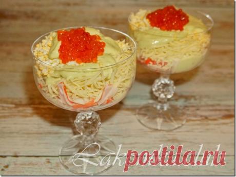 Салат с крабовыми палочками и авокадо - lakomka.club