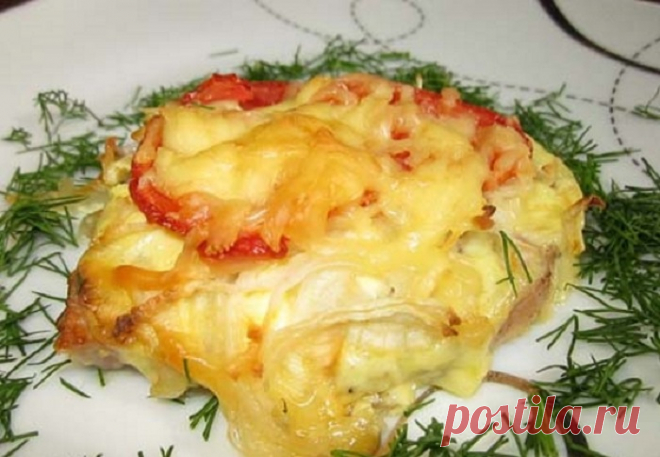 Курица с картошкой запеченные в духовке - Вкусные идеи Курица с картошкой, запеченные в духовке — это кулинарная классика, передающаяся из поколения к поколению. Обычно мы запекаем курицу целиком или кусочками