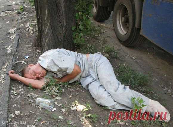 А нужно ли помогать таким людям? Или... туда им и дорога?