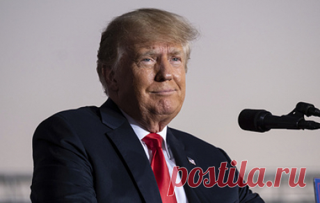 Трамп считает, что США стали посмешищем для всего мира. Страна &quot;определенно уже больше не является великой&quot;, заявил экс-президент Соединенных Штатов