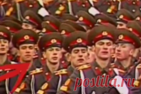 В Сети появилось видео 1986 года с Сырским, марширующим на параде в Москве. Нынешний главком Вооруженных сил Украины участвовал в Параде в честь годовщины Великой Октябрьской Социалистической революции на Красной площади в Москве.